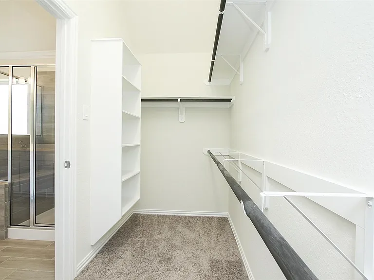 15230 Kickapoo Cavern Dr — Photo 25