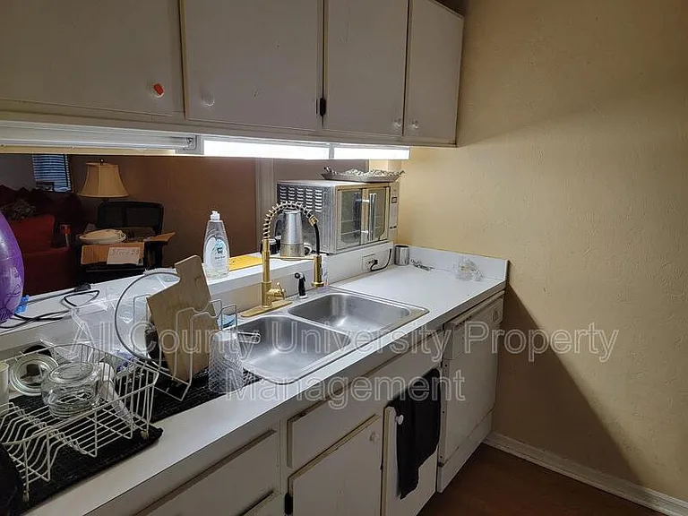 4000 SW 23rd St #6-104 — Photo 9