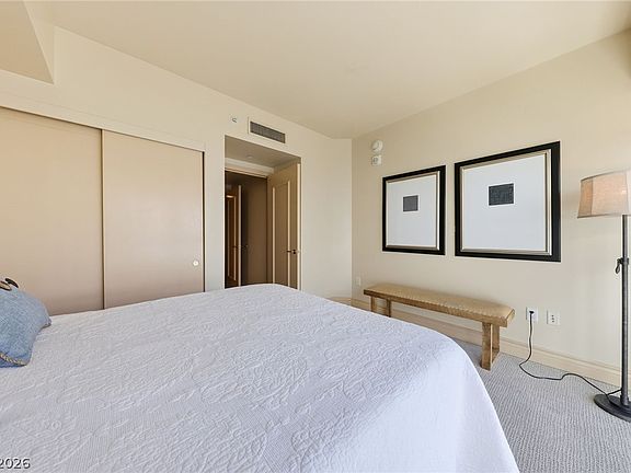 4th image of 2747 Paradise Rd Unit 1205