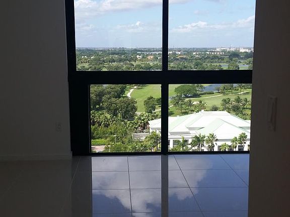 2nd image of 5300 Paseo Dr #1404