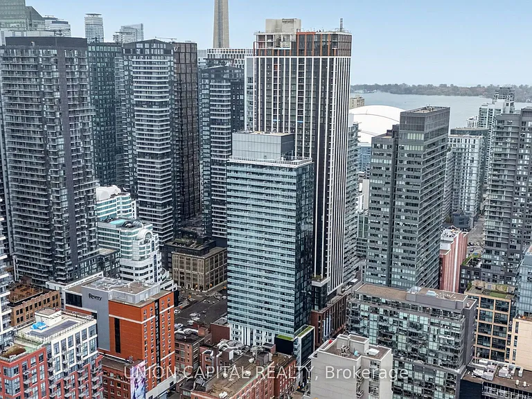 11 Charlotte St #1004 — Photo 31