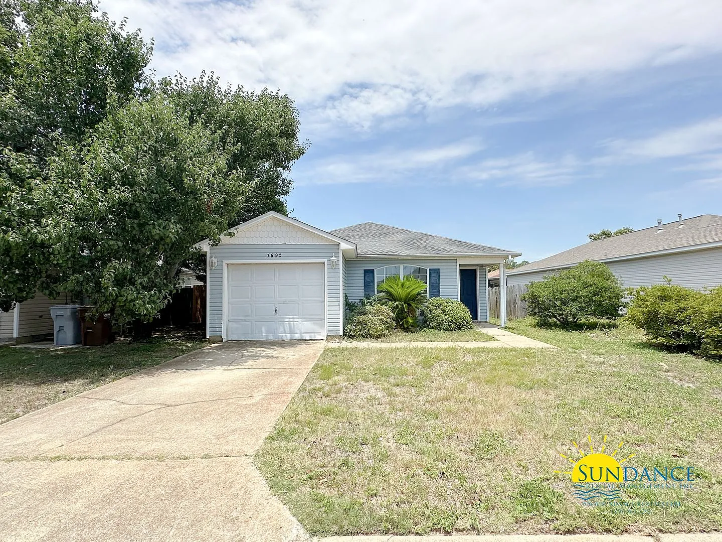 Lovely 3 Bedroom Home in Navarre — Photo 1