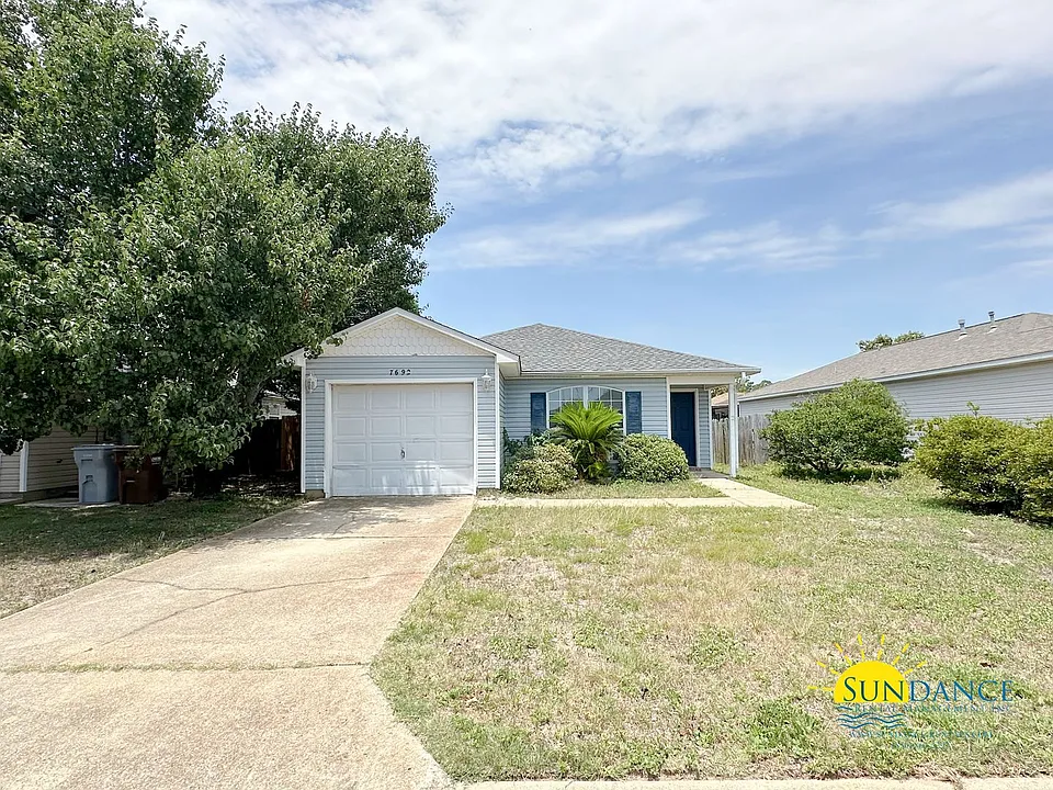 7692 Chablis Cir