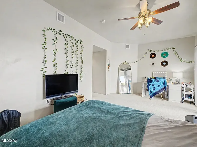 4112 N Thurston Ln #100 — Photo 21