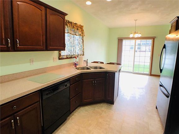 5th image of 2890 Cardinal Dr #35