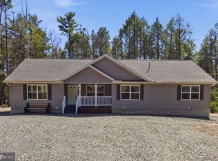 506 Sir Jeoffrey Ct, Blakeslee, PA 18610