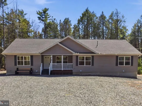 506 Sir Jeoffrey Ct, Blakeslee, PA 18610