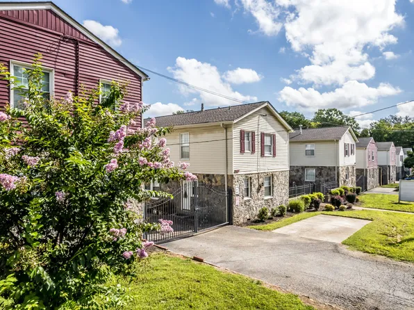 village square apartments, 2024 Jefferson Ave #2046-04, Memphis, TN 38104