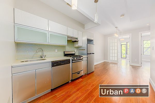 1st image of 190 Jefferson St #1AB