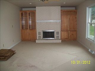 5th image of 760 Cranbrook Dr