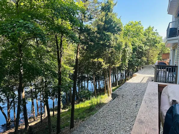 1107 Rocky Shores Ter Building 7, Kimberling City, MO 65686