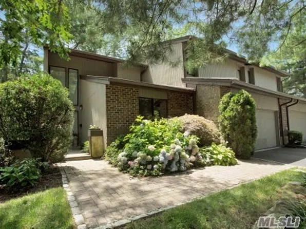 139 Golf View Dr, Jericho, NY 11753