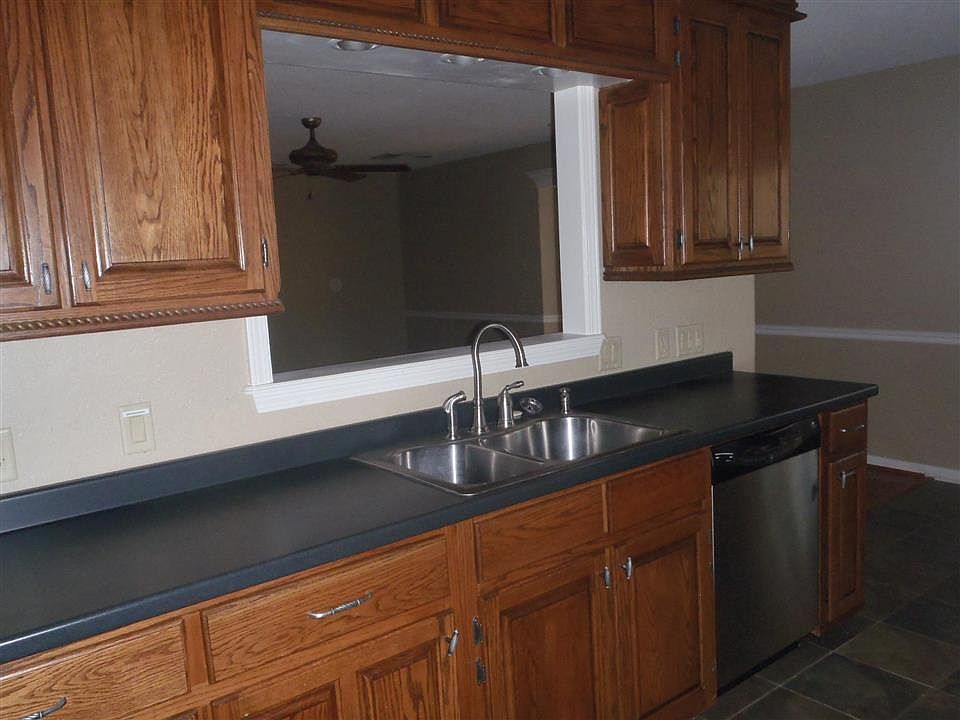 1st image of 2905 Melody Ln
