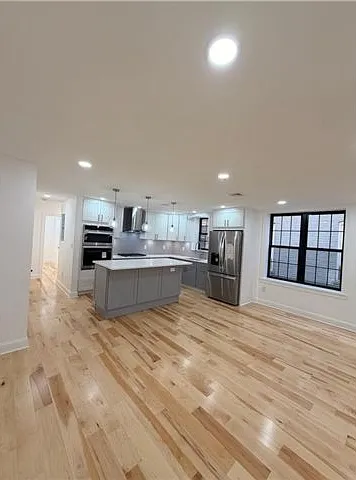 3 bed, 1.0 bath, $3,650 — Photo 2
