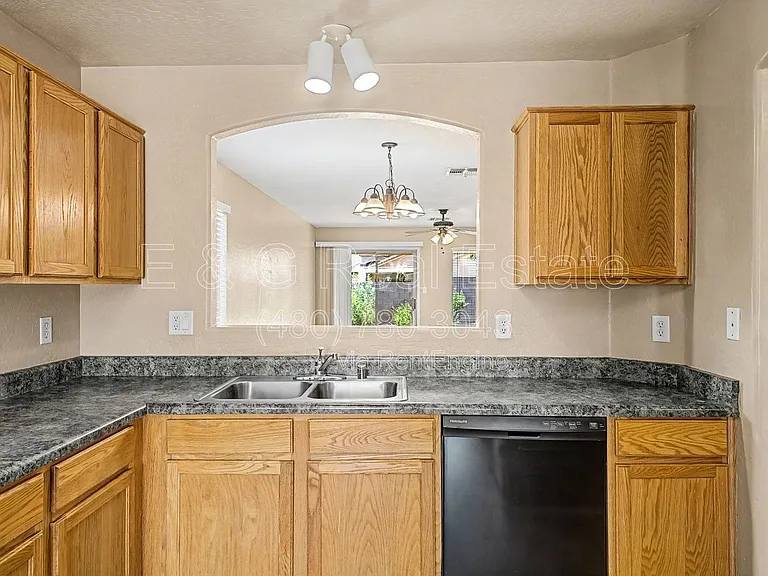 13153 W Mauna Loa Ln — Photo 9