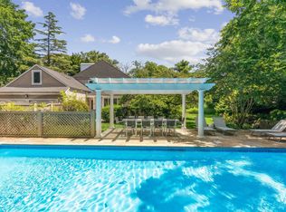 33 Cedar St, East Hampton, NY 11937