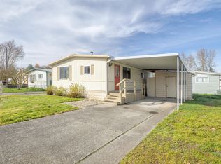 303 Sandlewood Dr, Grants Pass, OR 97526