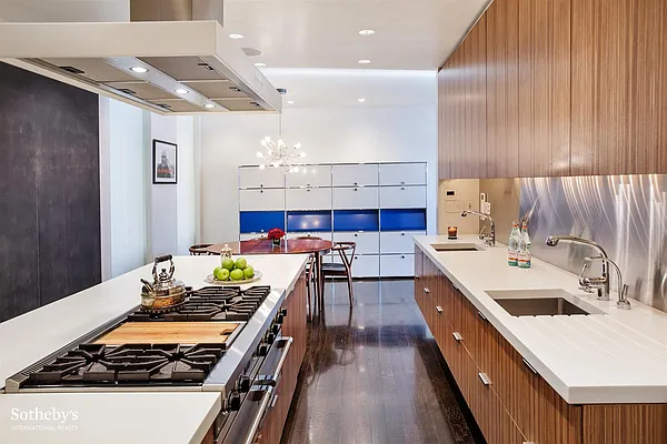 Sold by Sotheby's International Realty | media 6