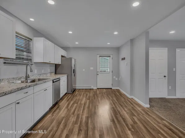 1012 Oxford St, Scranton, PA 18504
