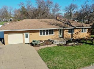 204 N 3rd St, Roanoke, IL