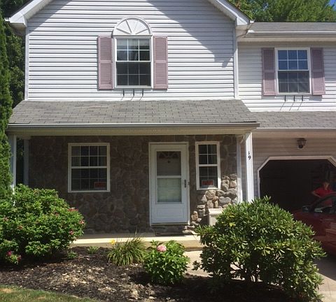 3rd image of 10571-019 White St