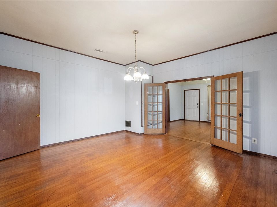 1st image of 1533 W 4th Ave