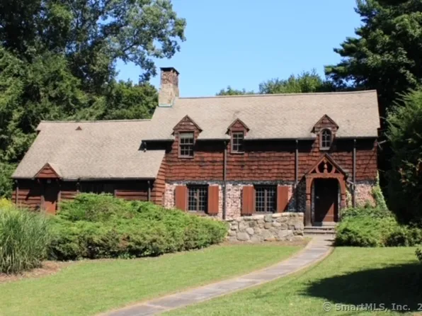 90 Tokeneke Drive, North Haven, CT 06473