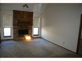 9125 Apple Dr, Midwest City, OK 73130
