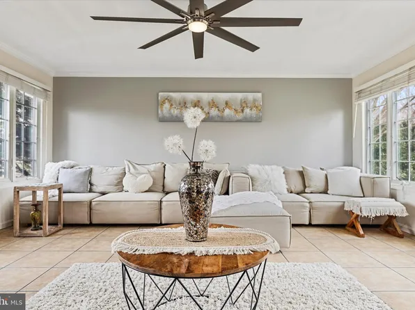 112 Prospect Bay Dr W, Grasonville, MD 21638