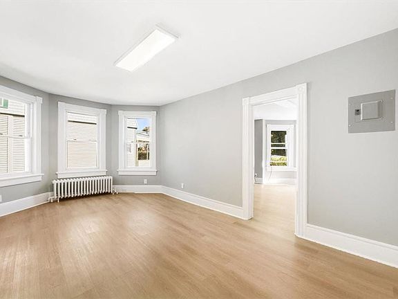 5th image of 107 Maple St Floor 1