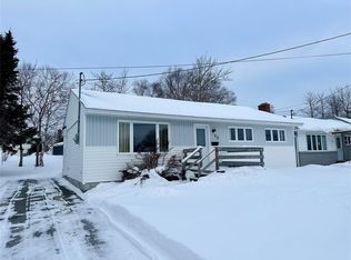 63 Macdonald Dr, Gander, NL A1V1G1