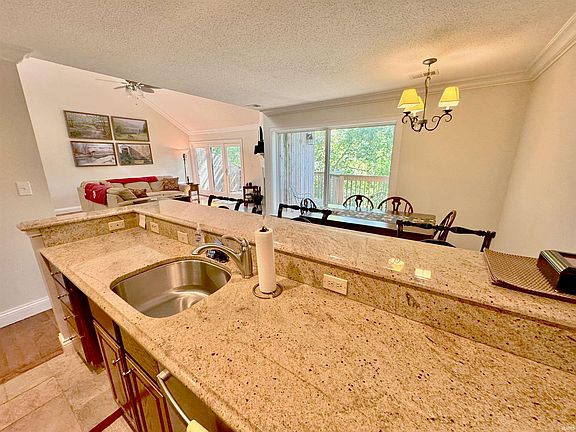 4th image of 9371-9373 S Pointe Lasalles Dr