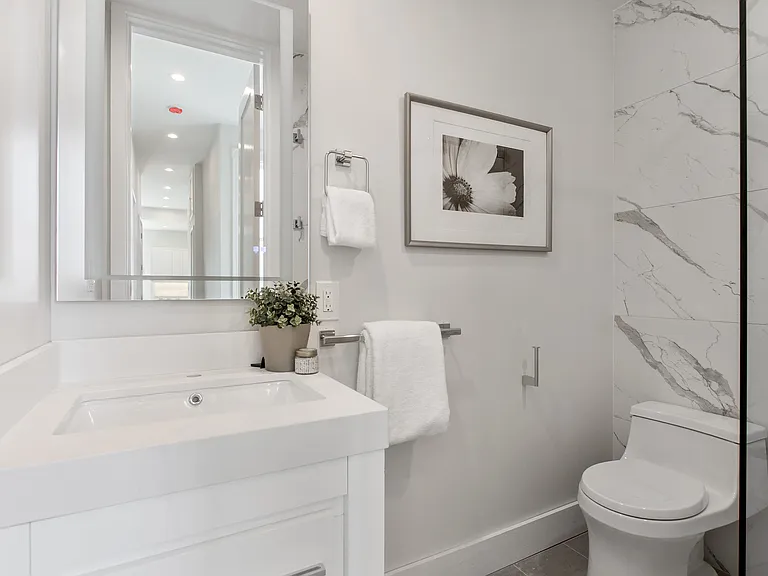 1329 S Van Ness Ave — Photo 39