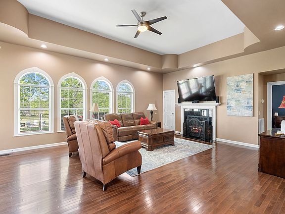 5th image of 6930 Hall Rd