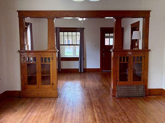4th image of 310 N Cedar Ave