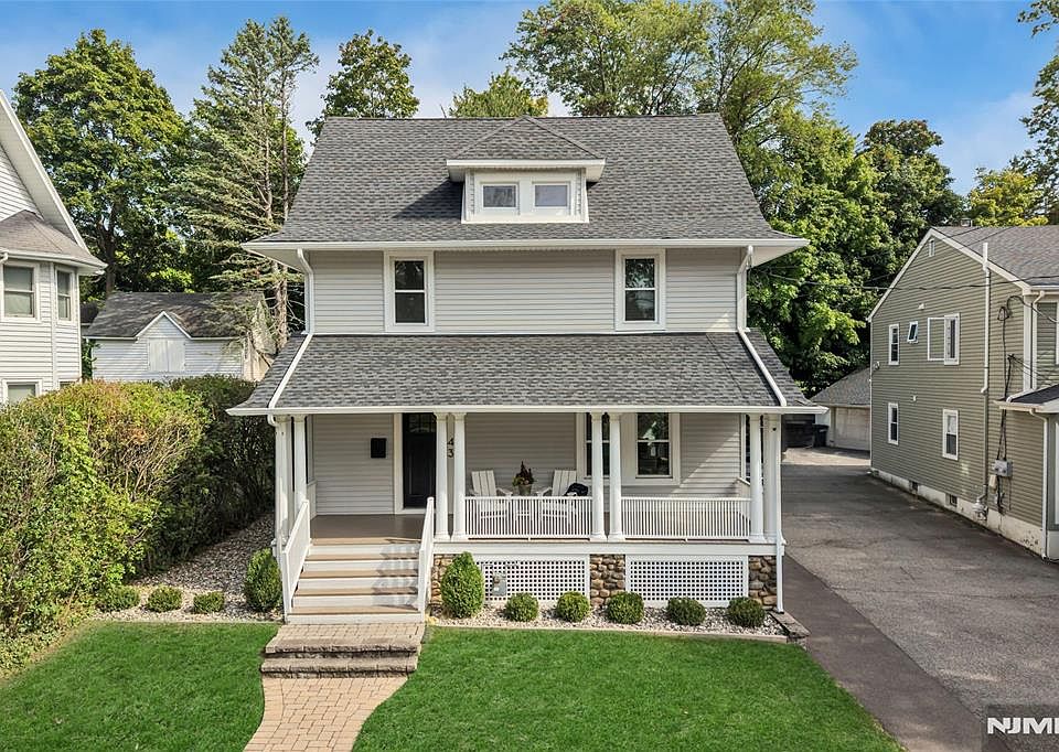 1st image of 43 Garfield Place