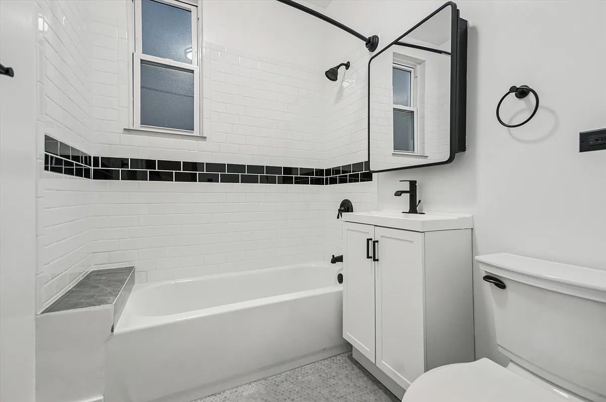2 bed, 1000 sqft, $2,500 — Photo 3