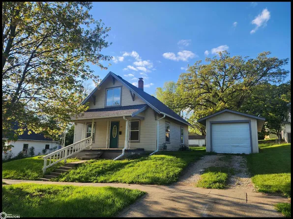 206 E 9th St, Atlantic, IA 50022