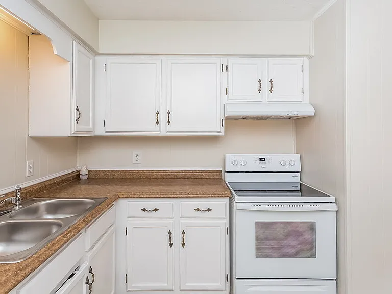 5 Silverwood Dr — Photo 7