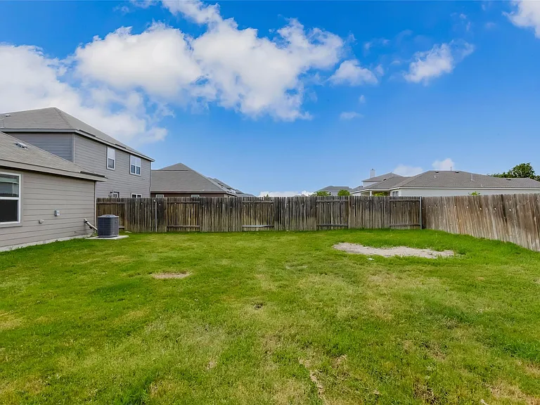 18744 Speculator Ln — Photo 32