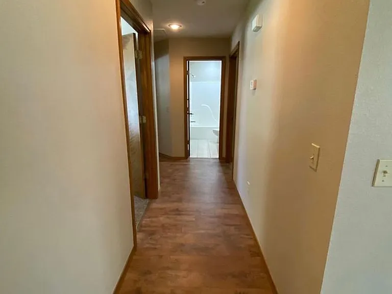 984 W Bates Dr — Photo 23