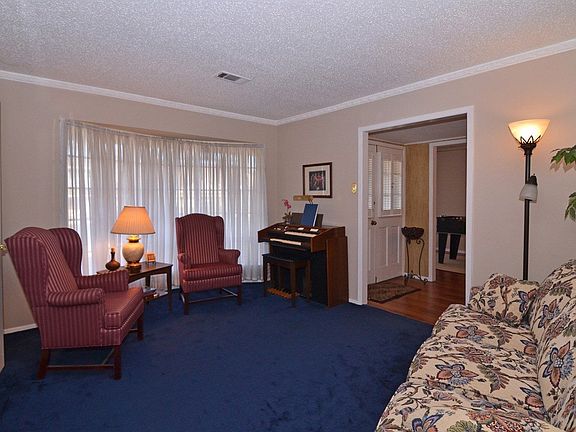 3rd image of 1602 Marquette Dr