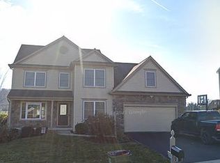 712 Rishel Dr, York, PA 17406
