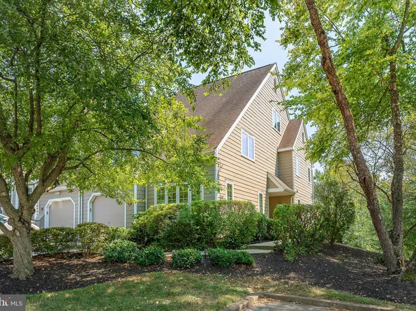 15 Wellfleet Ln, Chesterbrook, PA 19087