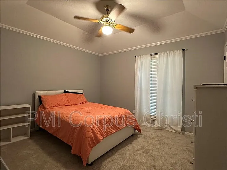 7421 Lake Neuchatel Dr — Photo 14