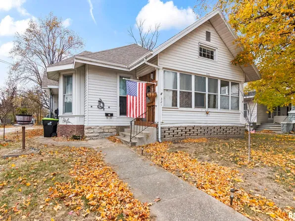 321 N Main St, White Hall, IL 62092