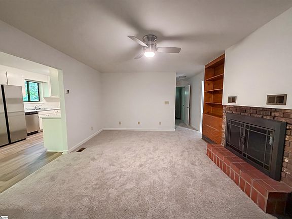 3rd image of 50 Boswell Cir