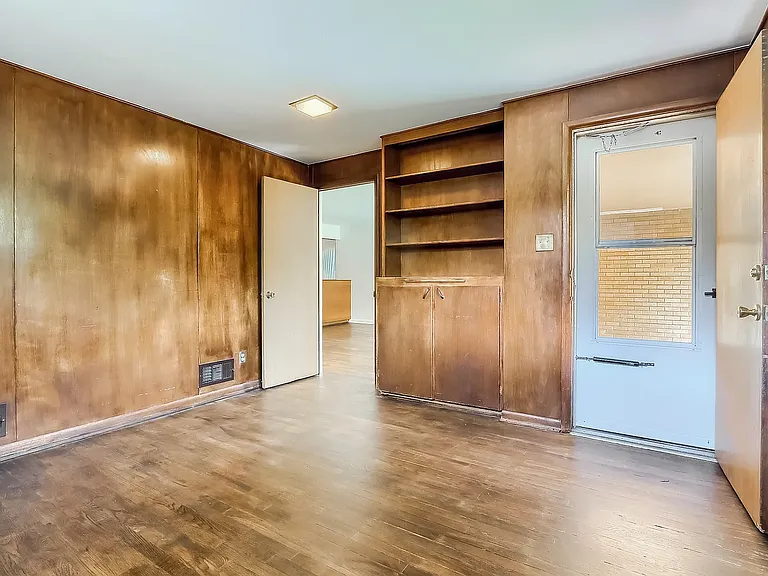 den with built-in