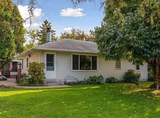 320 County Road B E, Maplewood, MN 55117