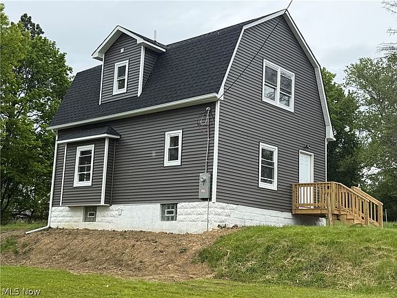 3rd image of 418 W Glenaven Ave